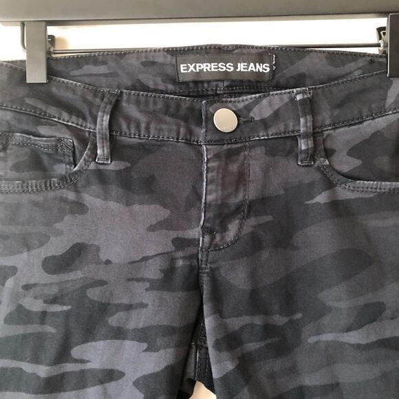 Express Black Camo Skinny Cropped Jeggings Size 0 - Picture 4 of 7
